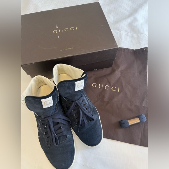 Men’s Gucci Blue Suede Interlocking GG Lace up sneaker - Picture 8 of 10